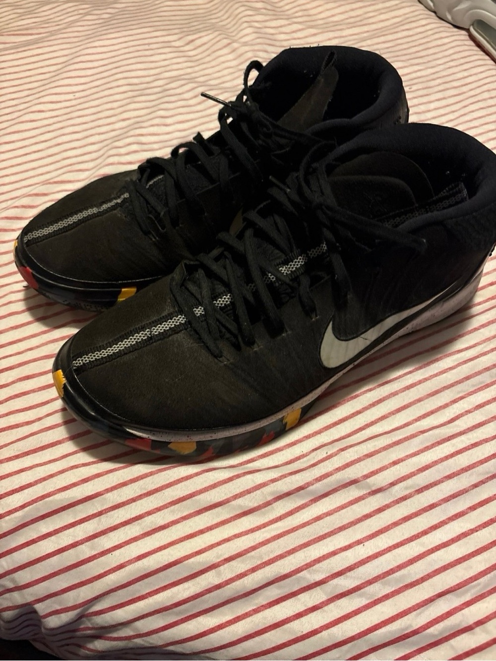 Nike Men’s Black Basketball Shoes with Multicolor Midsole